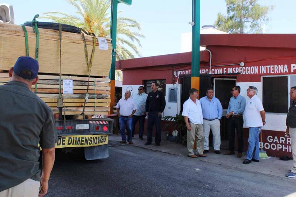 Redoblan inspección en la movilización de frutas Redoblan inspección en la movilización de frutas