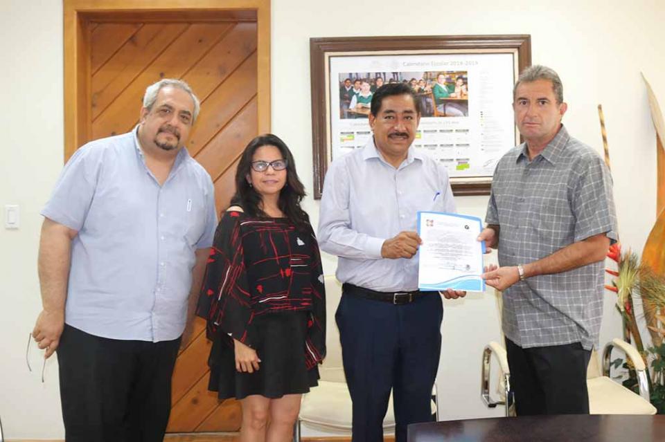 Entrega SEP REVOE a preparatorias de La Universidad de Tijuana e Instituto del Mar Entrega SEP REVOE a preparatorias de la Universidad de Tijuana e Instituto del Mar