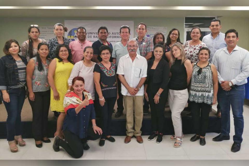 Se capacitan docentes de UABCS Los Cabos en los procesos de aprendizaje por competencias Se capacitan docentes de UABCS Los Cabos en los procesos de aprendizaje por competencias