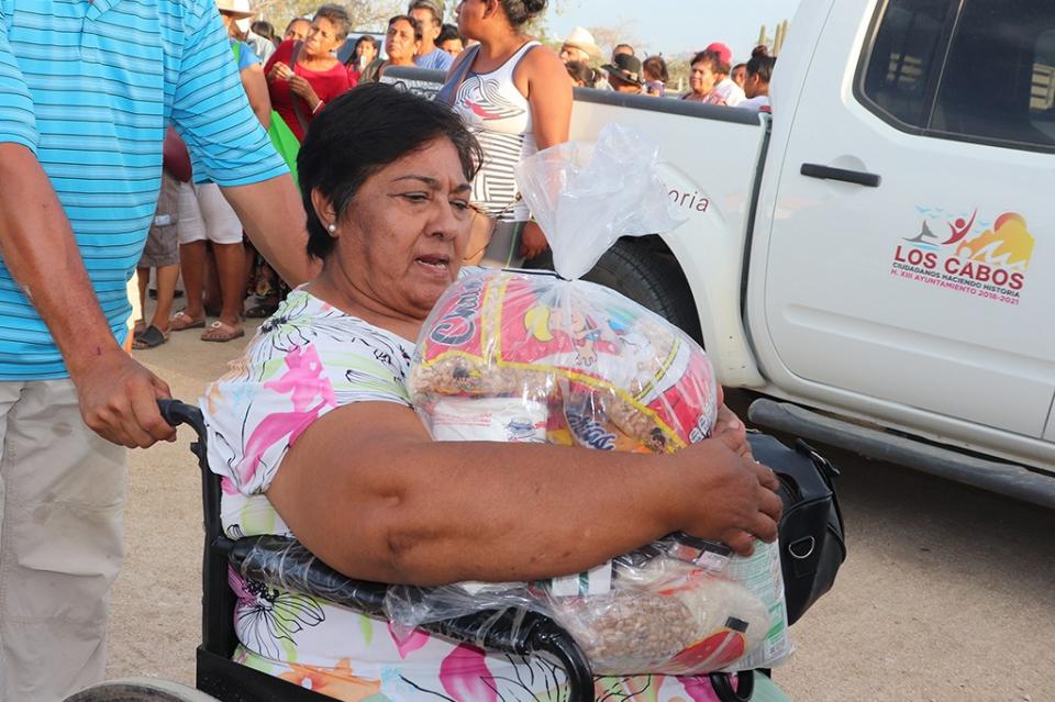 Más de 100 despensas se entregaron en la 11º Audiencia Pública Más de 100 despensas se entregaron en la 11º Audiencia Pública