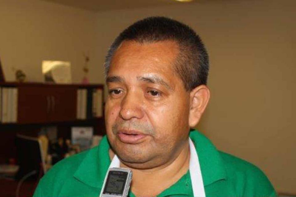 Reportan desabasto de cerveza, arroz y huevo en el municipio de Los Cabos: Armando de la Cruz Ayer entró en vigor “ley desplastifícate”, pero autoridades no se han acercado a los abarrotes y continúan usando su stock" Armando de la Cruz