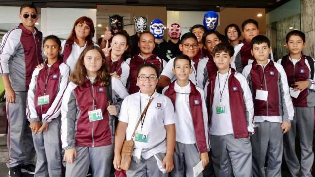 Viaja a la ciudad de México delegación de 14 alumnos de BCS ganadores de la Olimpiada Infantil del Conocimiento Viaja a la ciudad de México delegación de 14 alumnos de BCS ganadores de la Olimpiada Infantil del Conocimiento