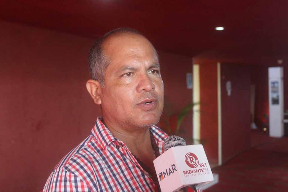 Advierte Carlos Tinoco que IP será vigilante de que se respete la ley a toda costa Cierran en un 80% negocios del Centro de CSL