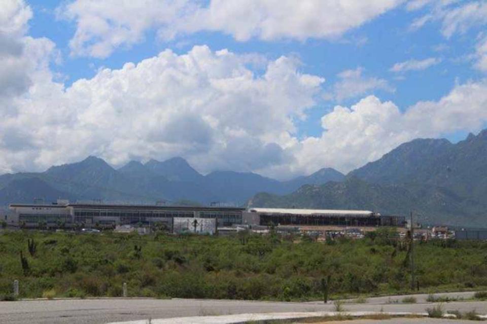 Trabaja Aeropuerto internacional de Los Cabos sin problema por ahora Trabaja Aeropuerto internacional de Los Cabos sin problema por ahora