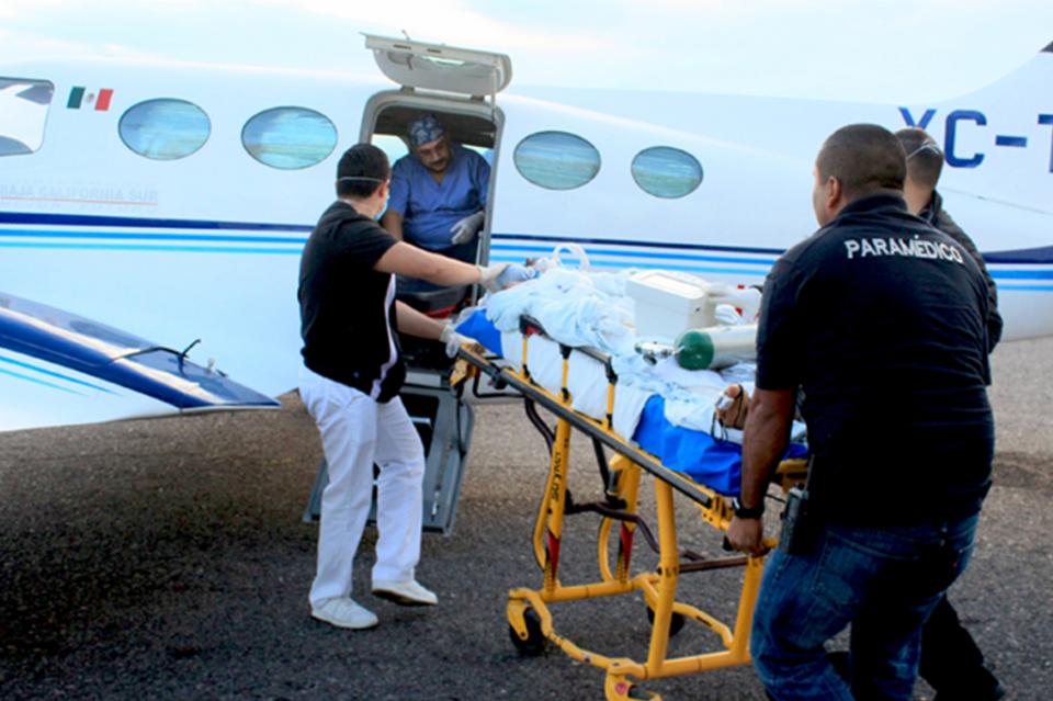 Ambulancia aérea realiza traslado de paciente por quemaduras Ambulancia aérea realiza traslado de paciente por quemaduras