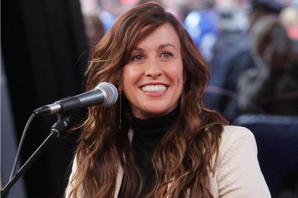 Alanis Morissette y Jimmy Fallon cantan en el metro de Nueva York Alanis Morissette y Jimmy Fallon cantan en el metro de Nueva York