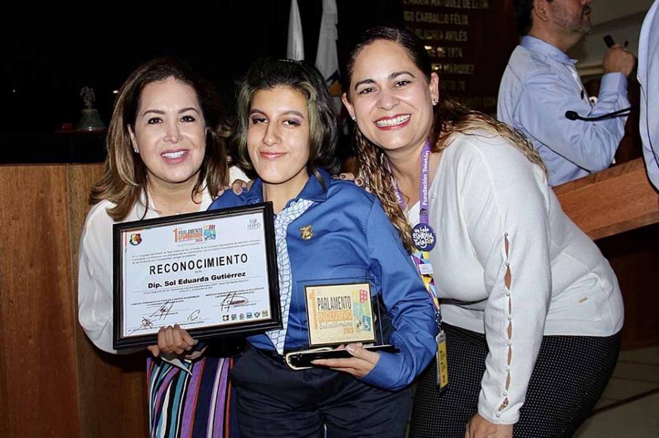 SEDIF recibe a los miembros del Primer Parlamento Primer Parlamento Inclusivo Sudcaliforniano 2019 “Voces Derribando Barreras”