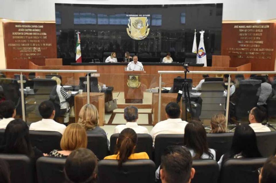 Reciben diputados indicadores de desarrollo estatal Reciben diputados indicadores de desarrollo estatal