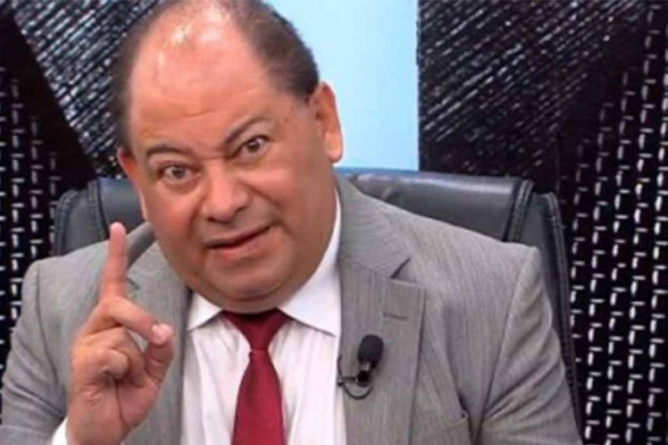 Detienen a funcionario de Evo Morales tras salir de hospital Detienen a funcionario de Evo Morales tras salir de hospital