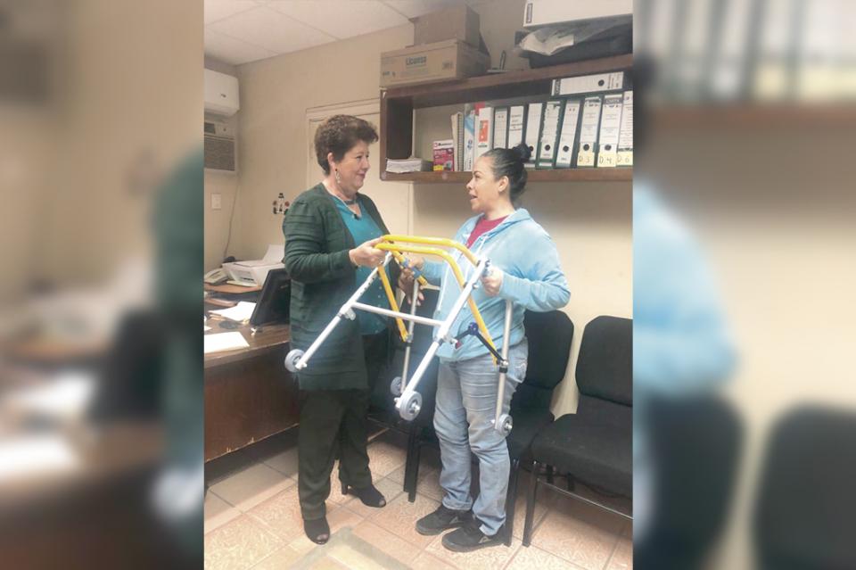 Continúa DIF entrega de apoyos asistenciales y funcionales Continúa DIF entrega de apoyos asistenciales y funcionales