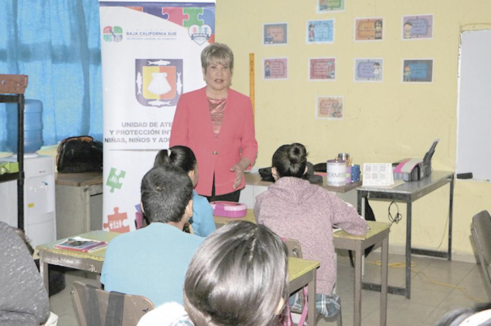 Imparten pláticas sobre derechos de niñas, niños y adolescentes Imparten pláticas sobre derechos de niñas, niños y adolescentes