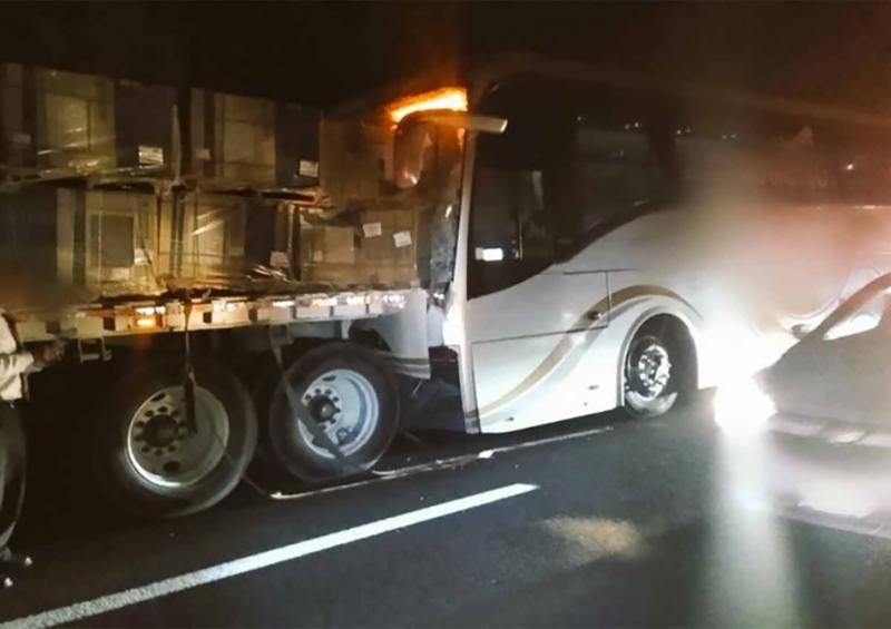 2314145 Deja dos muertos y 15 lesionados accidente en la México-Cuernavaca