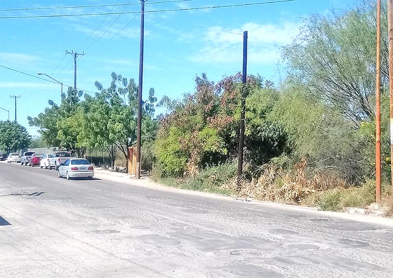 Solicitan en colonia Solidaridad-Mezquitito intervengan autoridades para obras de calidad en la calle Universidad Solicitan en colonia Solidaridad-Mezquitito intervengan autoridades para obras de calidad en la calle Universidad