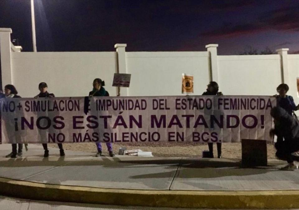 Screenshot_20200221_064243 Manifestación contra los feminicidios antes de la mañanera en La Paz