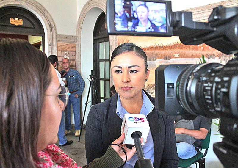 “Gestionarán alrededor de 10 mdp para rehabilitación de la pista de atletismo de unidad deportiva” Directora del Indem “Gestionarán alrededor de 10 mdp para rehabilitación de la pista de atletismo de unidad deportiva” Directora del Indem