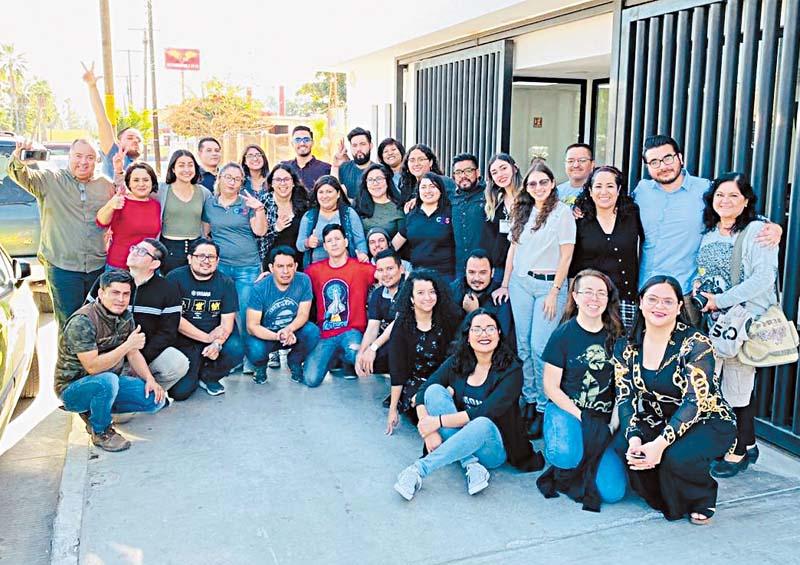 Múltiples felicitaciones de radioescuchas y televidentes por el primer aniversario de Tv Mar Múltiples felicitaciones de radioescuchas y televidentes por el primer aniversario de Tv Mar