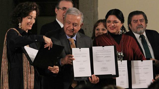 dssfsf El Gobierno de México y la Unesco firman acuerdo para fortalecer lenguas indígenas