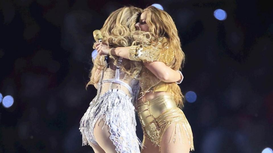 sb-shakira-super-bowl-jennifer-lopez-3 Shakira y Jennifer López ponen a bailar a Miami en el Super Bowl