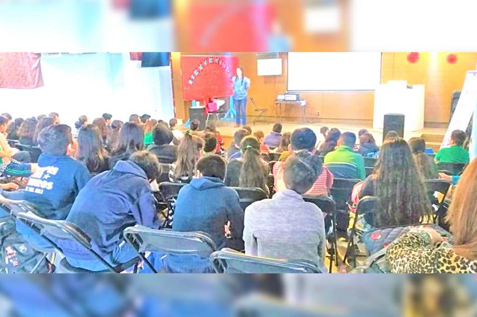 Llevan pláticas preventivas a alumnos de nivel secundaria Llevan pláticas preventivas a alumnos de nivel secundaria