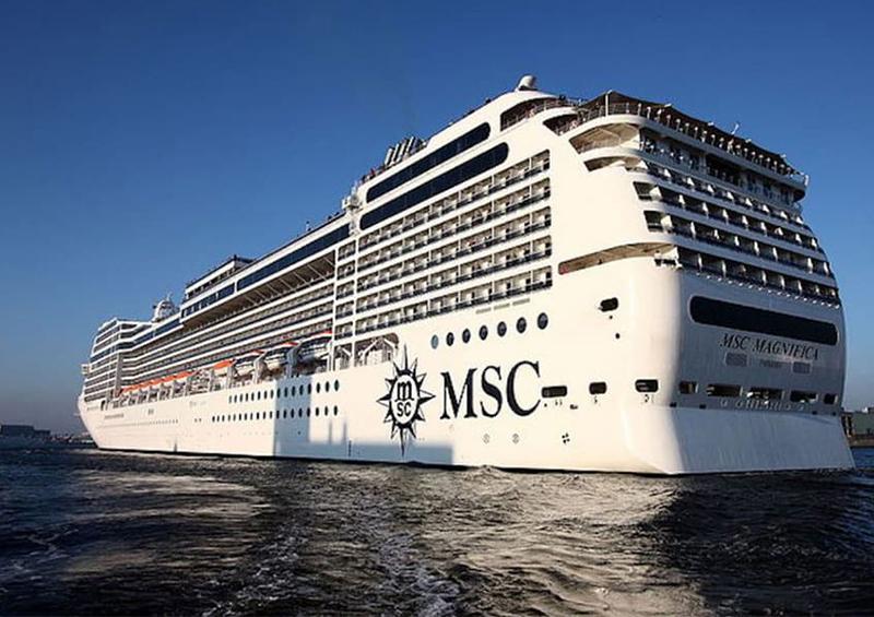 sfsd Crucero atraca en Cozumel; pasajeros continúan en la embarcación