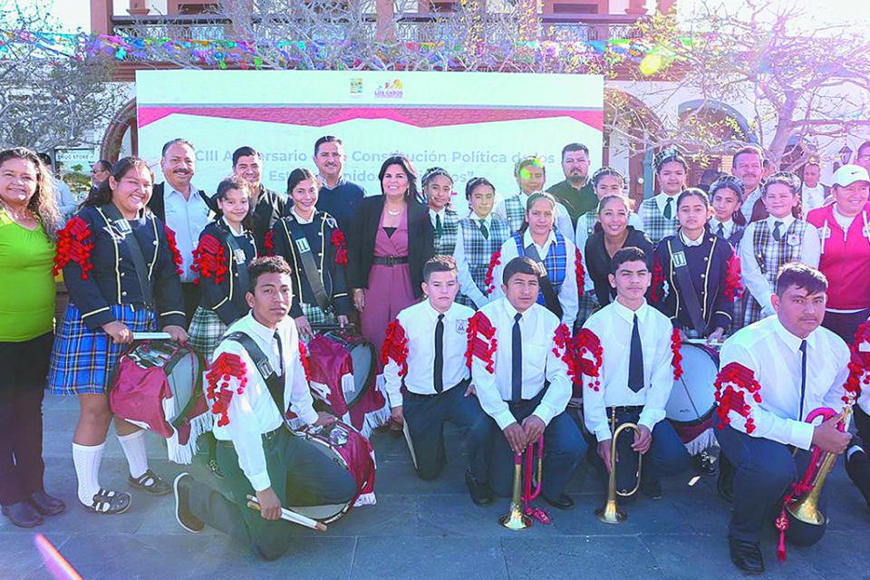 Conmemoran el 103 Aniversario de la Constitución Política en Palacio Municipal Conmemoran el 103 Aniversario de la Constitución Política en Palacio Municipal