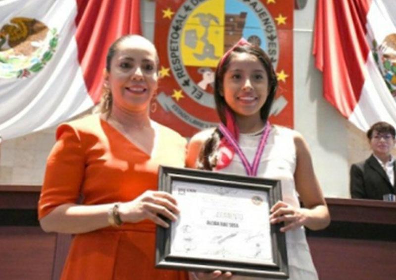 9999 Reconocen a cinco mujeres oaxaqueñas por aportación a la sociedad