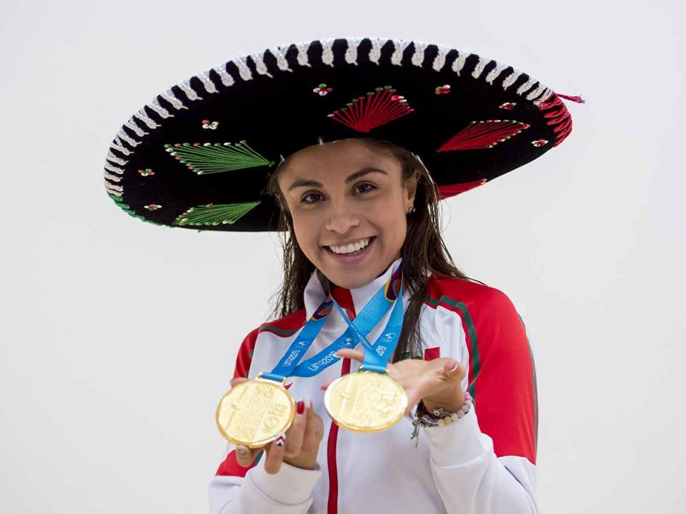 Paola Longoría logró dos títulos en un día Paola Longoria logró dos títulos en un día