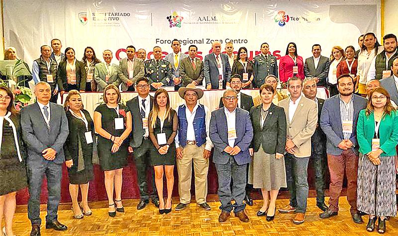Participa Alcaldesa en Foro Regional “Ciudades Seguras” en Teotihuacán Participa Alcaldesa en Foro Regional “Ciudades Seguras” en Teotihuacán