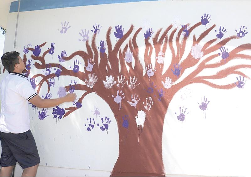 Plasman el Árbol de la Equidad y de la No Violencia en La Paz Plasman el Árbol de la Equidad y de la No Violencia en La Paz