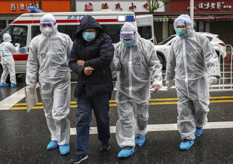 china corona China endurece controles, pandemia se expande en el mundo