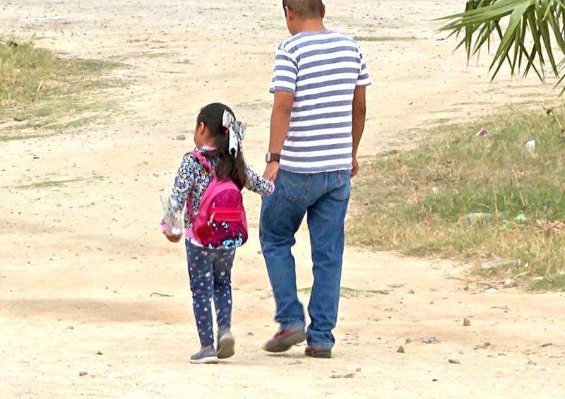 Algunas mujeres tuvieron que trabajar por la necesidad Algunas mujeres tuvieron que trabajar por la necesidad