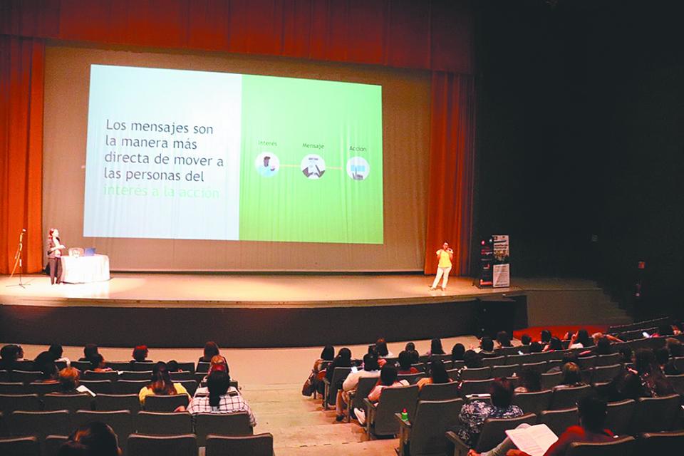 Reciben mujeres emprendedoras taller “#EllaHaceHistoria” Reciben mujeres emprendedoras taller “#EllaHaceHistoria”