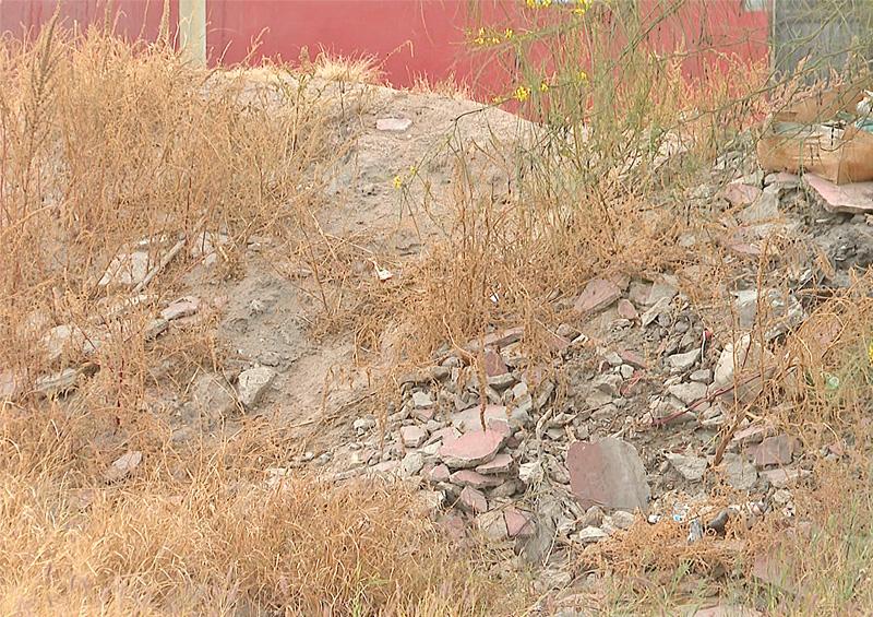Se intensifica depósito de basura en bordo de contención de La Paz Se intensifica depósito de basura en bordo de contención de La Paz