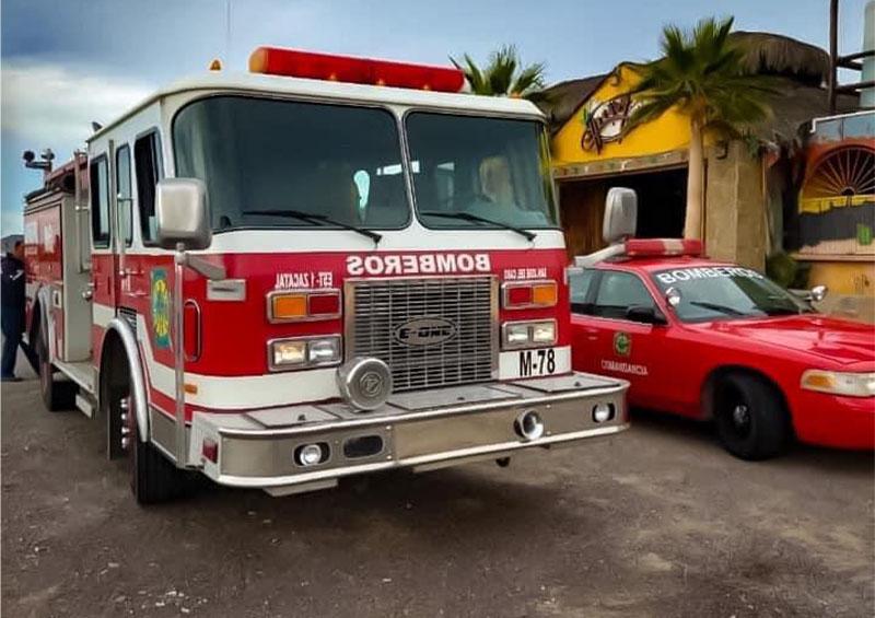 bomberos Bomberos de SJC viajan a La Paz en apoyo para sofocar incendio