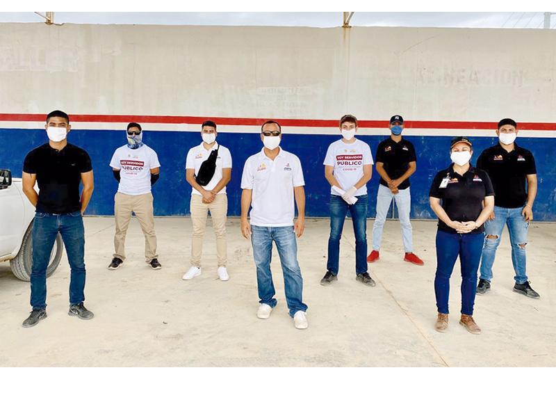 Jóvenes se suman a la iniciativa para entregar despensas casa por casa Jóvenes se suman a la iniciativa para entregar despensas casa por casa