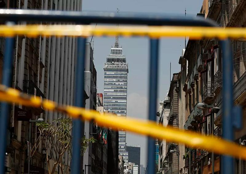 Torre Latinoamericana Supera los 5.000 el número de muertos por COVID-19 en México