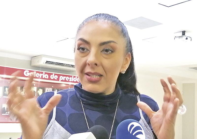 Gobierno del Estado ya entregó despensas en El Centenario y Ampliación Centenario, reveló Lucía Frausto Gobierno del Estado ya entregó despensas en El Centenario y Ampliación Centenario, reveló Lucía Frausto