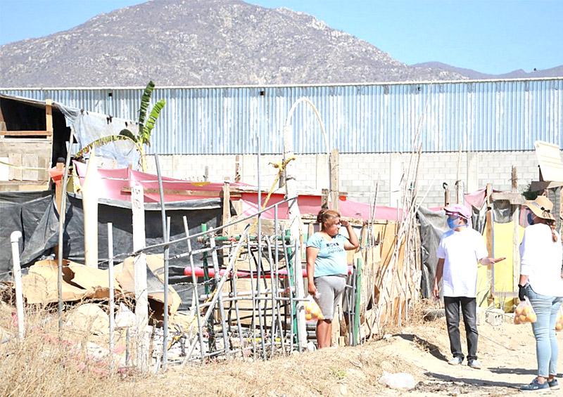 Se suma la XI Regidora de Los Cabos en la entrega de apoyos asistenciales Se suma la XI Regidora de Los Cabos en la entrega de apoyos asistenciales