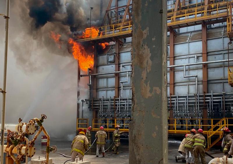 Pemex refinería Pemex reporta lesionado por incendio en una refinería tras sismo