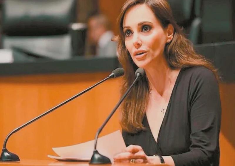 Lily Telléz "Como si fueran perros", Ackerman truena los dedos: Lilly Téllez