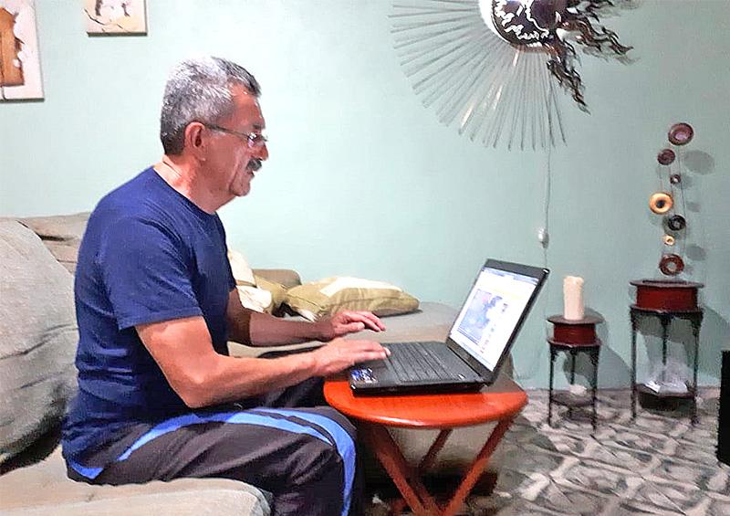 Participan de manera virtual 7 mil docentes de BCS en el último Consejo Técnico Escolar ciclo 2019-2020 Participan de manera virtual 7 mil docentes de BCS en el último Consejo Técnico Escolar ciclo 2019-2020