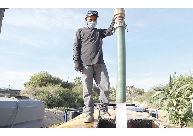 Programa de distribución de agua ha llegado a más de 40 mil habitantes de Los Cabos Programa de distribución de agua ha llegado a más de 40 mil habitantes de Los Cabos