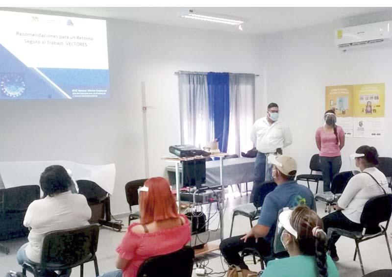 Enseñan a brigadas de control larvario medidas para prevenir el Covid Enseñan a brigadas de control larvario medidas para prevenir el Covid