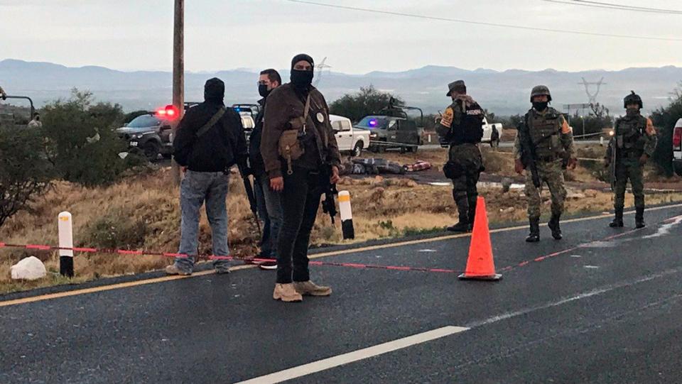operativo en la carretera de Zacatecas Hallan al menos 15 cuerpos en carretera de Zacatecas
