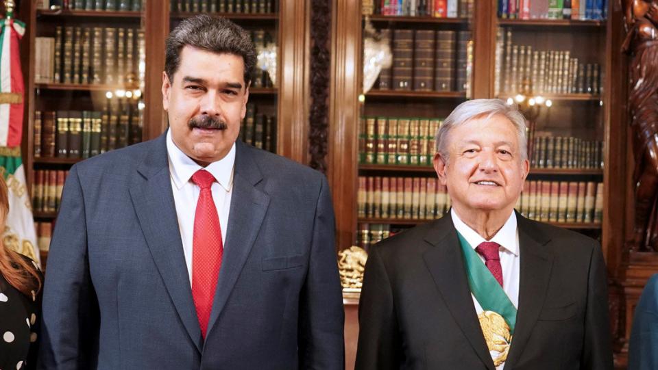 Nicolás Maduro y AMLO AMLO estaría dispuesto a vender gasolina a Venezuela