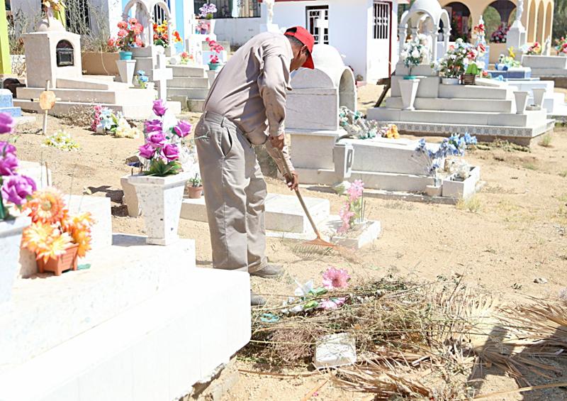 Abren panteones de Los Cabos a la ciudadanía en general, bajo los protocolos de salud Abren panteones de Los Cabos a la ciudadanía en general, bajo los protocolos de salud