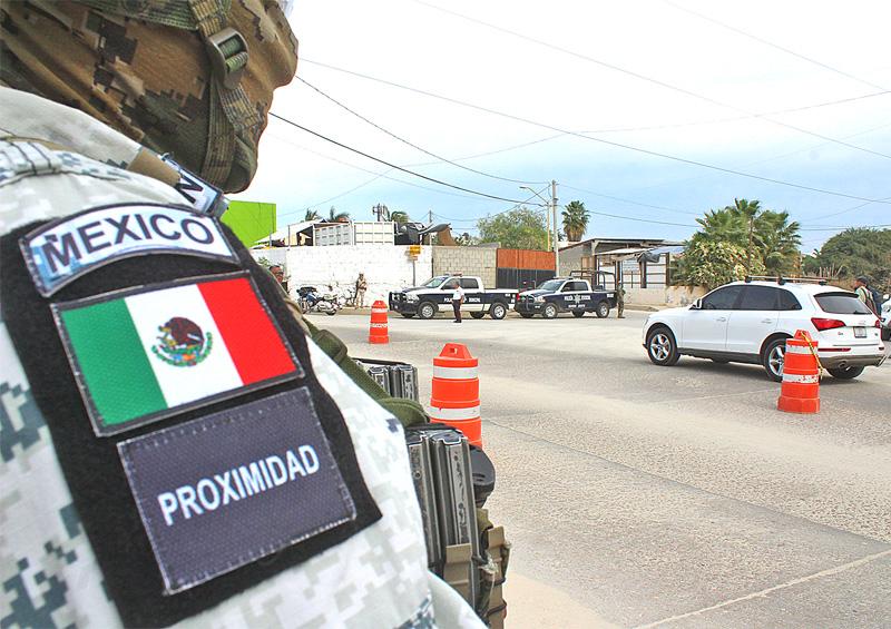 Seguridad Pública continúa operativos en colonias y centros comerciales a la par de los operativos Covid-19 Seguridad Pública continúa operativos en colonias y centros comerciales