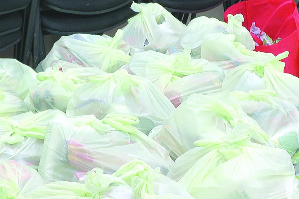 Colaborando, Ángeles del Cortez entrega mil 200 despensas Colaborando, Ángeles del Cortez entrega mil 200 despensas