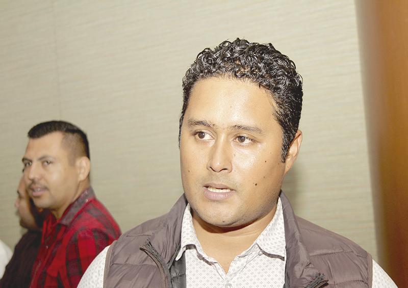 “Gobierno de México ha invertido 210 mdp en Los Cabos para 35 mil beneficiarios”: Daniel Torres “Gobierno de México ha invertido 210 mdp en Los Cabos para 35 mil beneficiarios”: Daniel Torres