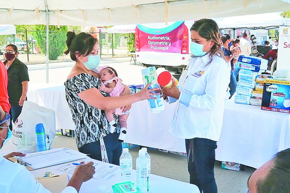 Otorga DIF Los Cabos más de mil 368 apoyos a los más vulnerables Otorga DIF Los Cabos más de mil 368 apoyos a los más vulnerables